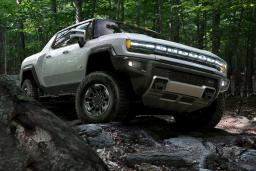 2022 GMC Hummer EV Front Right